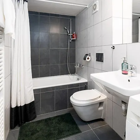 דירה Cozy Near Krizikova Metro *